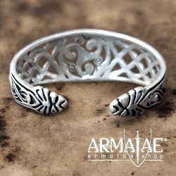 Keltischer Armreif versilbert auf https://armatae.shop Keltischer Armreif versilbert auf https://armatae.shop