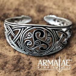 Keltischer Armreif versilbert auf https://armatae.shop Keltischer Armreif versilbert auf https://armatae.shop
