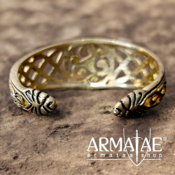 Keltischer Armreif aus polierter Schmuckbronze auf https://armatae.shop Keltischer Armreif aus polierter Schmuckbronze auf https://armatae.shop