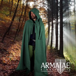 Großer Wollumhang Hervir in versch. Farben auf https://armatae.shop Großer Wollumhang Hervir in versch. Farben auf https://armatae.shop