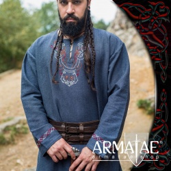 Armatae.shop Tunika Freki bestickt Blaugrau ALC-8149gr 3 von Leonardo Carbone Armatae.shop Tunika Freki bestickt Blaugrau ALC-8149gr 3 von Leonardo Carbone