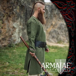 Armatae.shop Tunika Freki bestickt Olivgrün ALC-8149g 3 von Leonardo Carbone Armatae.shop Tunika Freki bestickt Olivgrün ALC-8149g 3 von Leonardo Carbone