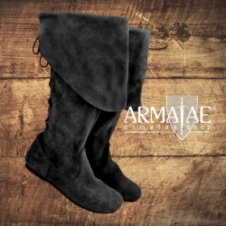 Leonardo Carbone Stulpenstiefel Geoffrey in Schwarz auf https://armatae.shop