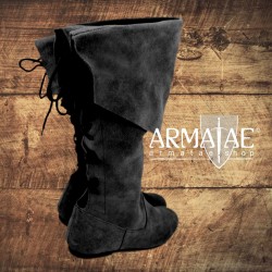 Leonardo Carbone Stulpenstiefel Geoffrey in Schwarz auf https://armatae.shop Leonardo Carbone Stulpenstiefel Geoffrey in Schwarz auf https://armatae.shop