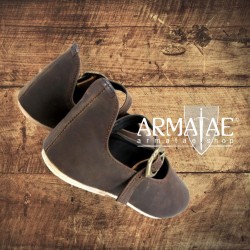 Leonardo Carbone Mittelalter Damenschuhe Cecilie in Braun auf https://armatae.shop Leonardo Carbone Mittelalter Damenschuhe Cecilie in Braun auf https://armatae.shop