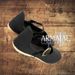 Leonardo Carbone Mittelalter Damenschuhe Cecilie in Schwarz auf https://armatae.shop Leonardo Carbone Mittelalter Damenschuhe Cecilie in Schwarz auf https://armatae.shop
