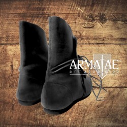Leonardo Carbone Wikingerstiefel Joar Schwarz auf https://armatae.shop Leonardo Carbone Wikingerstiefel Joar Schwarz auf https://armatae.shop